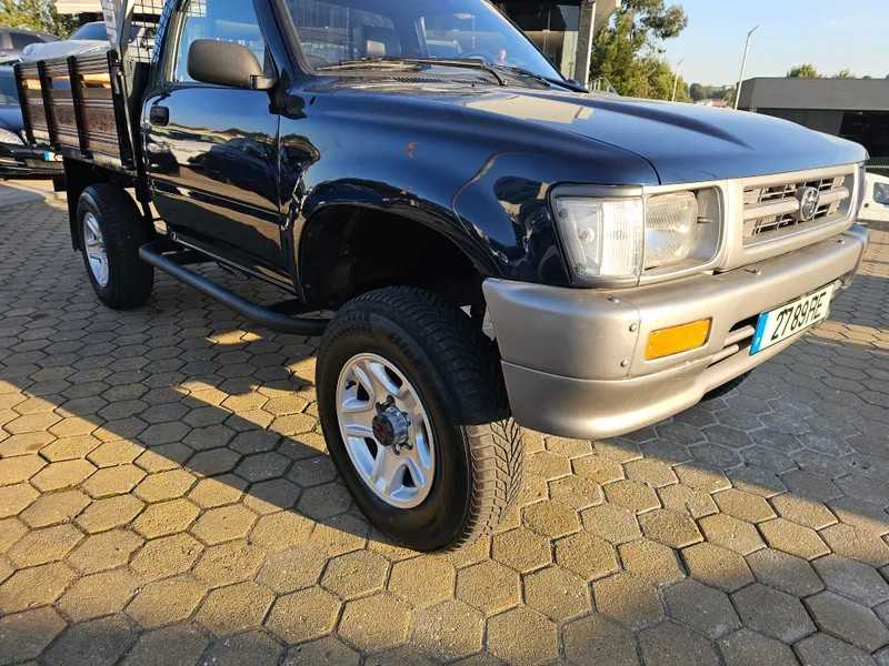toyota-hilux-1997-diesel-2446cc