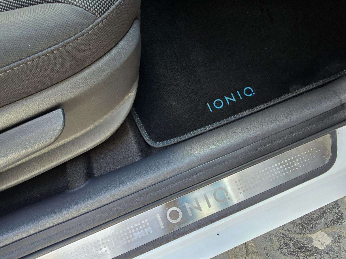 hyundai-ioniq-2018-hibrido-a-gasolina-1580cc