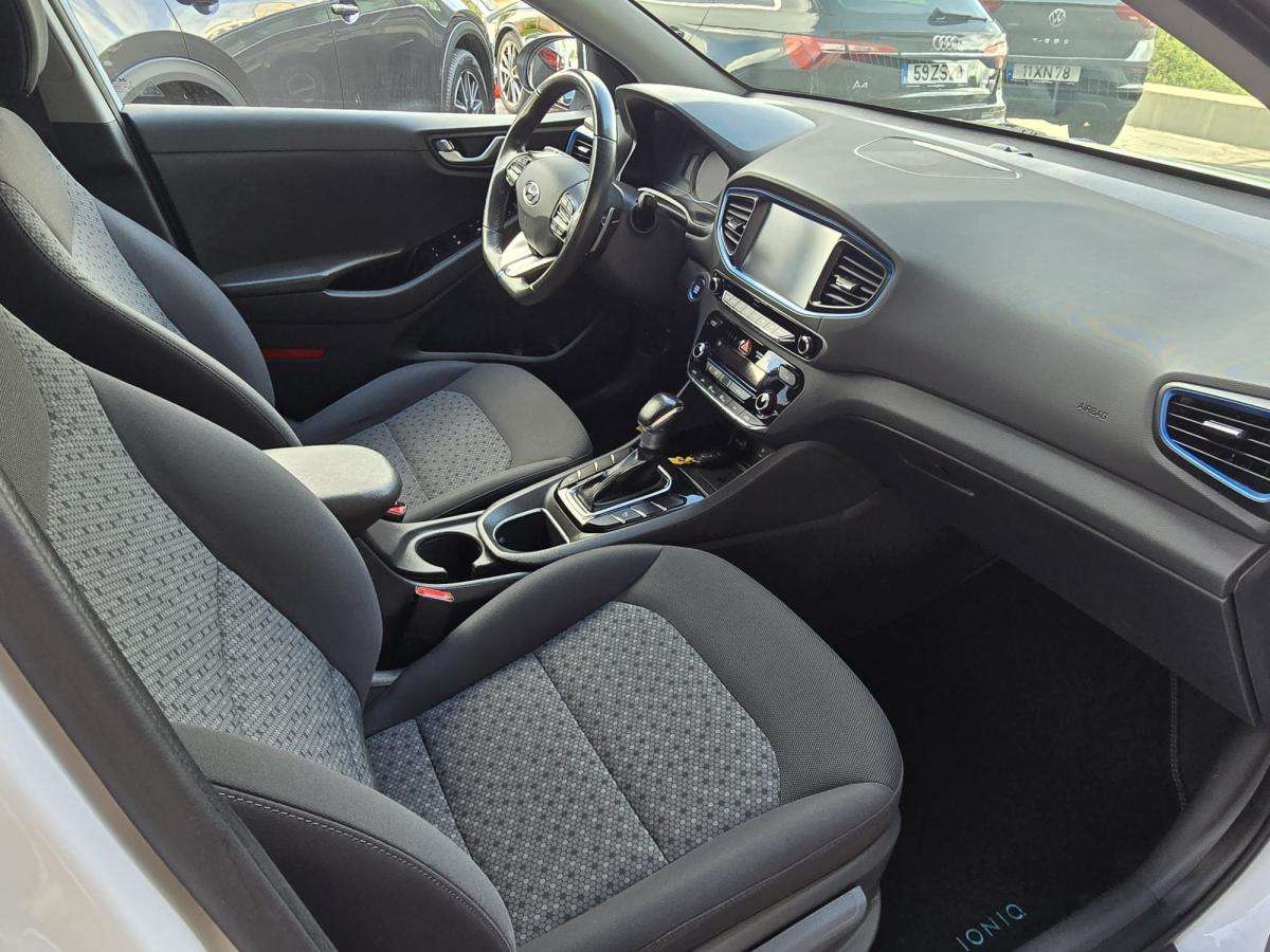 hyundai-ioniq-2018-hibrido-a-gasolina-1580cc