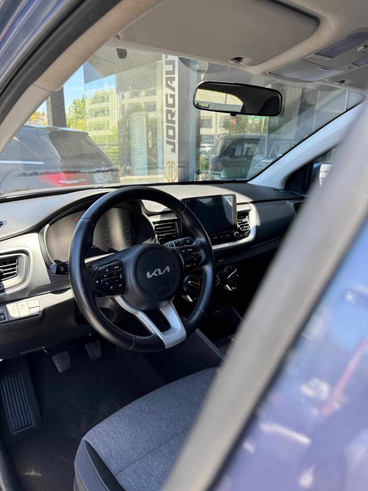 kia-stonic-2023-gasolina-1197cc