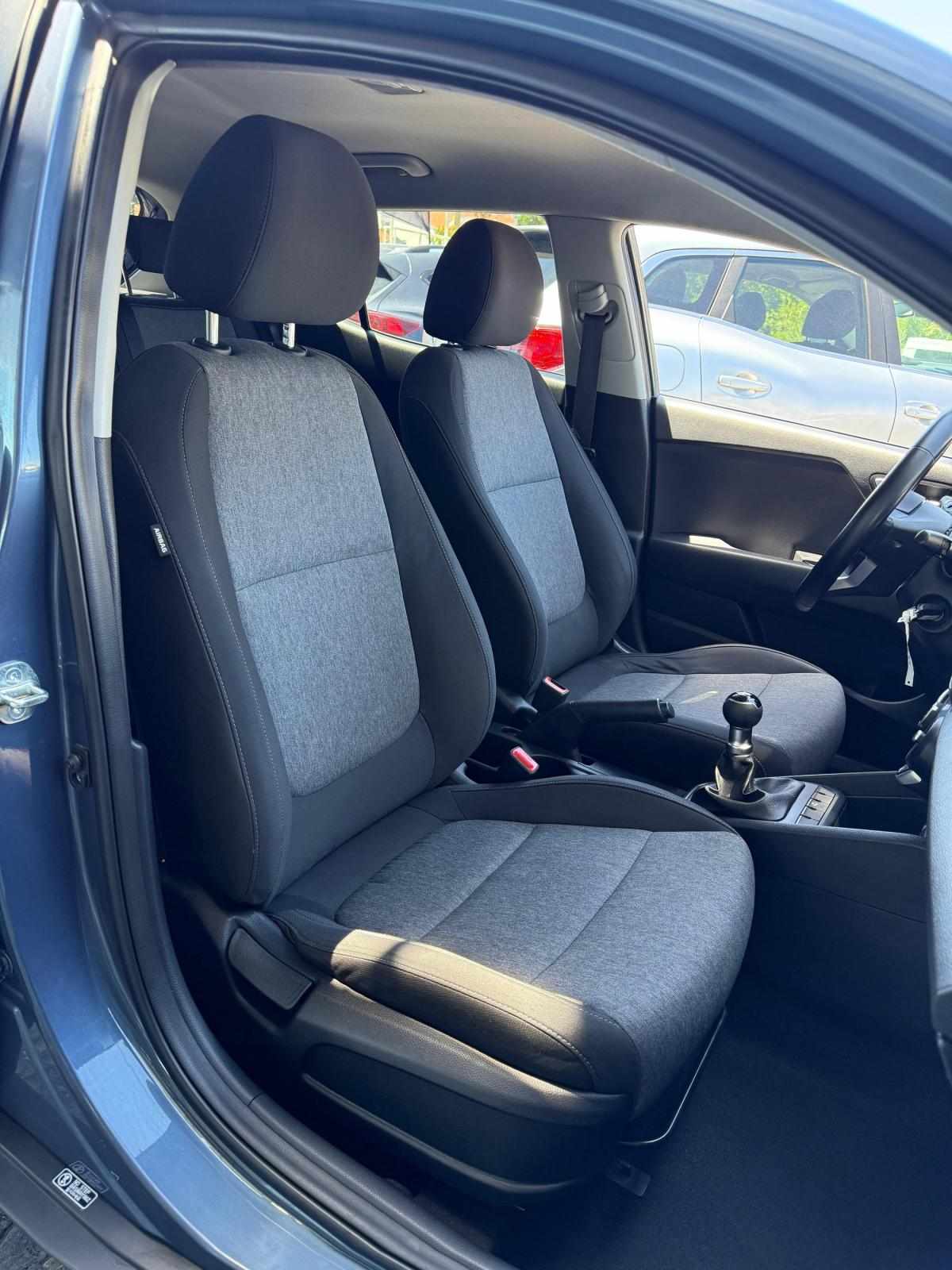 kia-stonic-2023-gasolina-1197cc