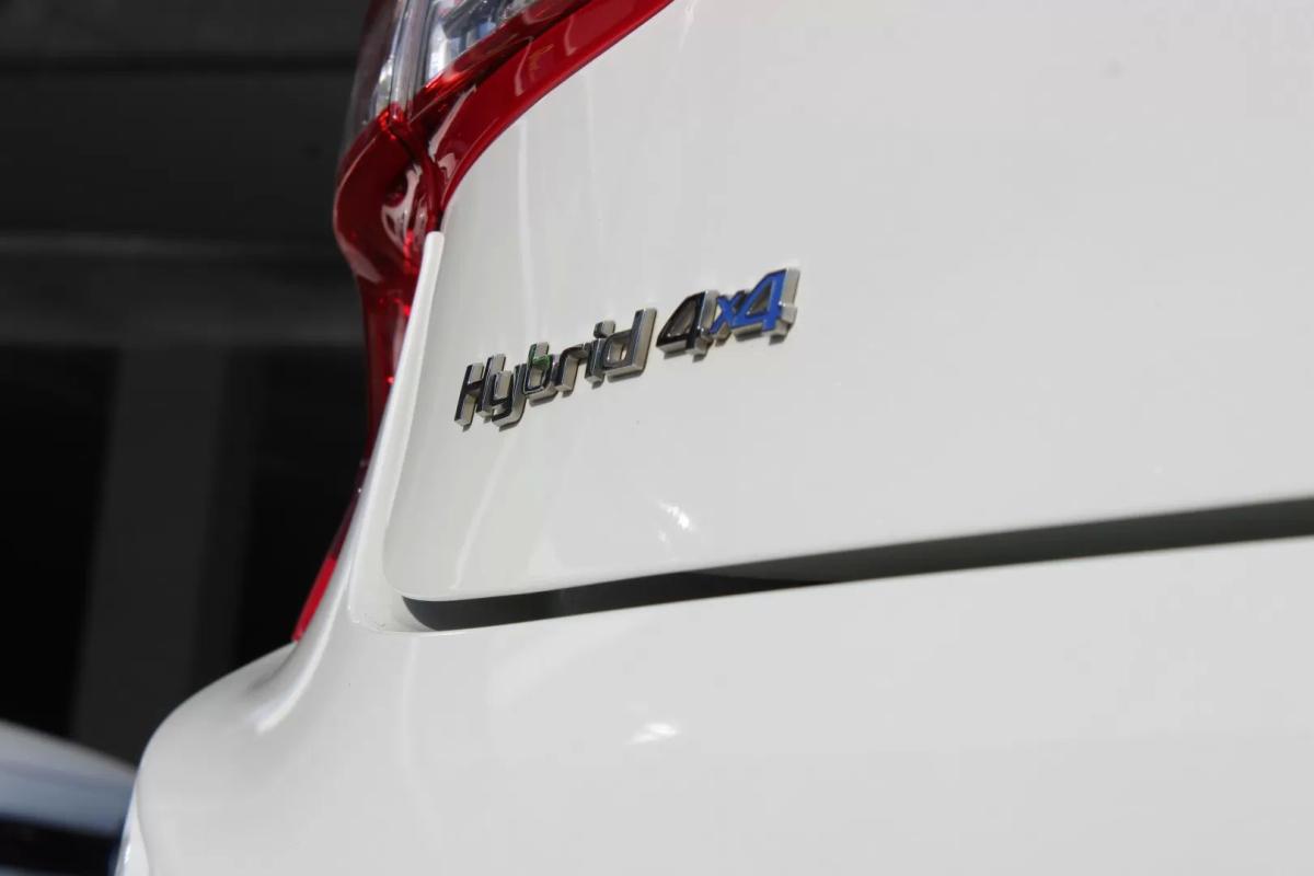 ds-ds-5-2016-hibrido-a-diesel-1997cc