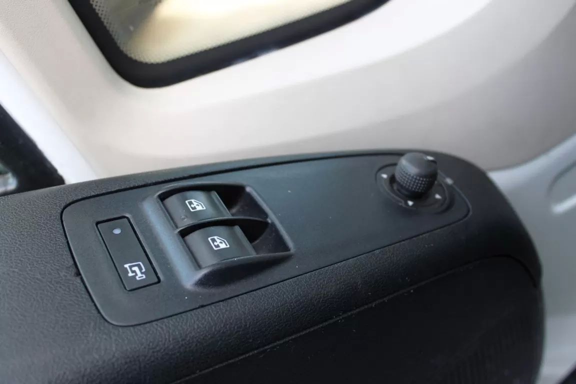peugeot-boxer-2015-diesel-2198cc