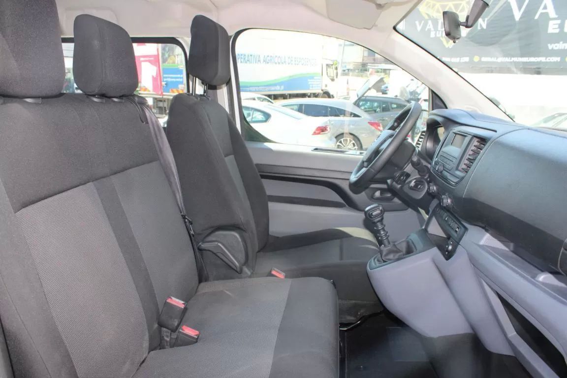 opel-vivaro-2022-diesel-1499cc