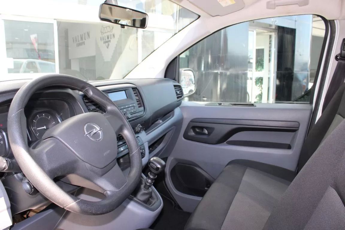 opel-vivaro-2022-diesel-1499cc
