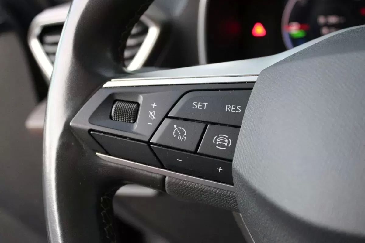 seat-leon-2021-hibrido-1395cc