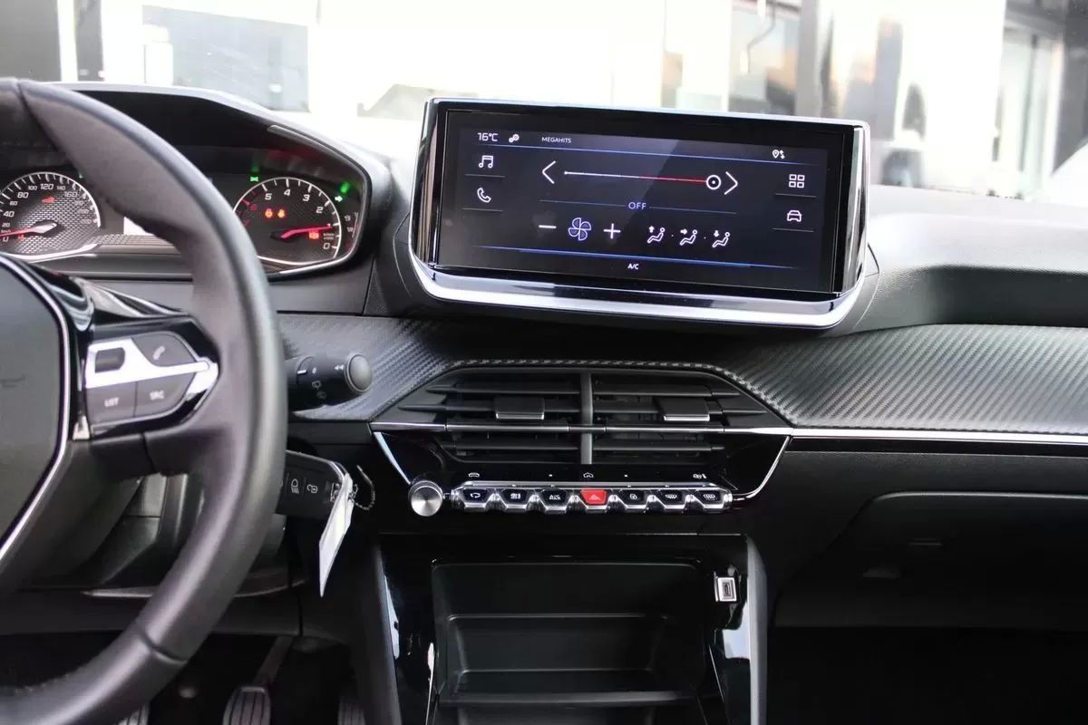 peugeot-208-2024-gasolina-1199cc