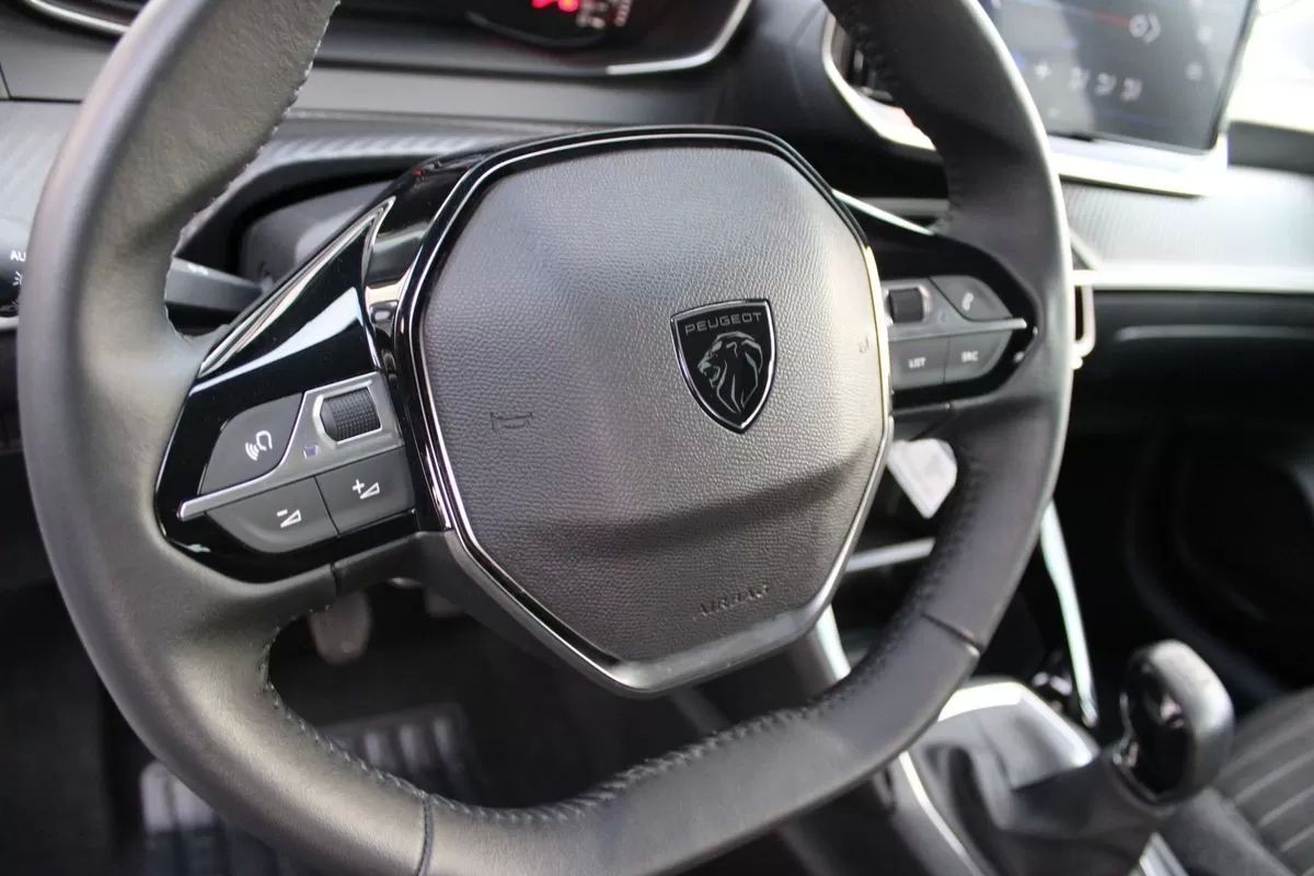 peugeot-208-2024-gasolina-1199cc