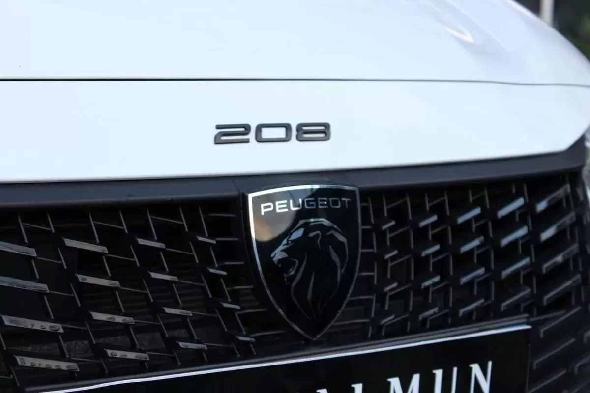 peugeot-208-2024-gasolina-1199cc