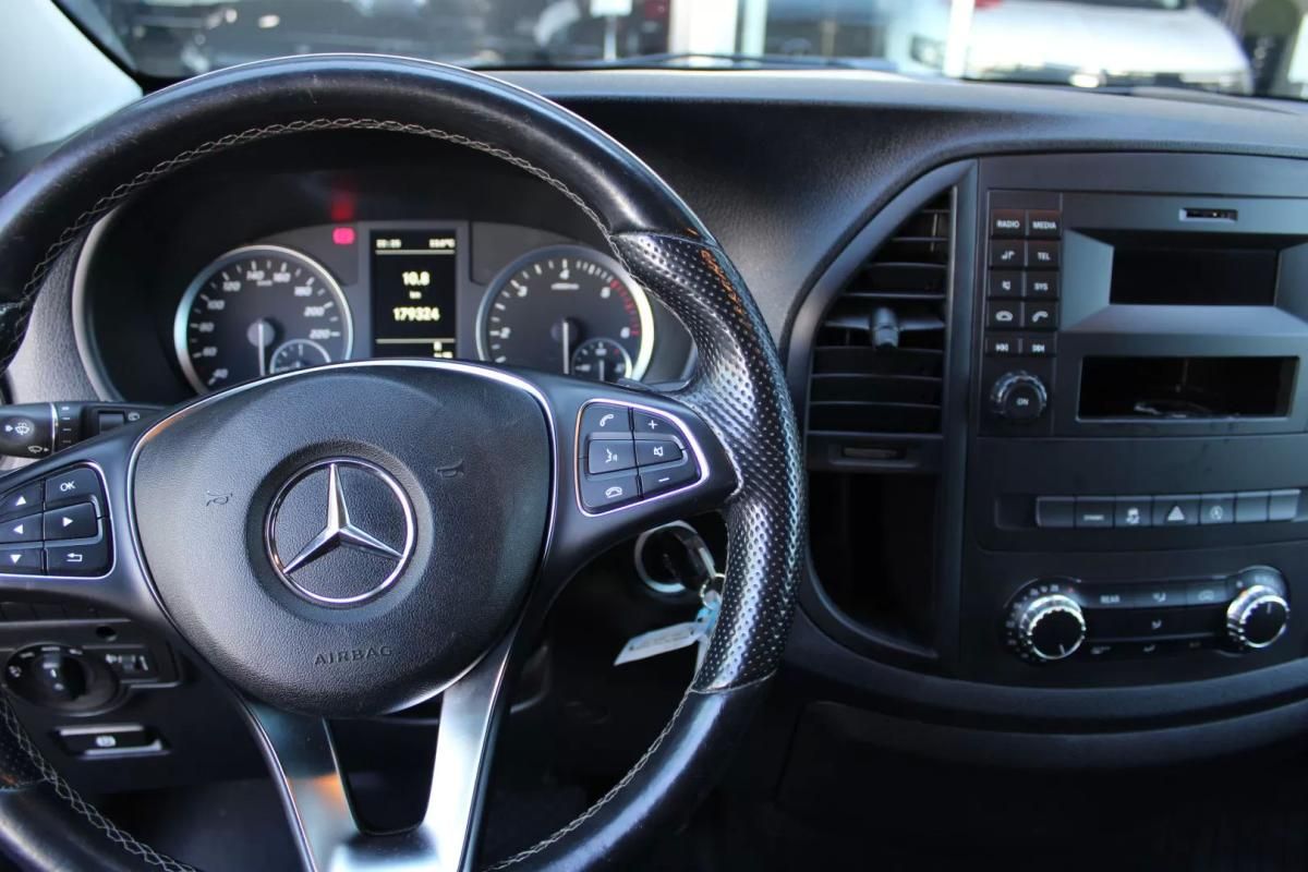 mercedes-benz-vito-2021-diesel-1950cc
