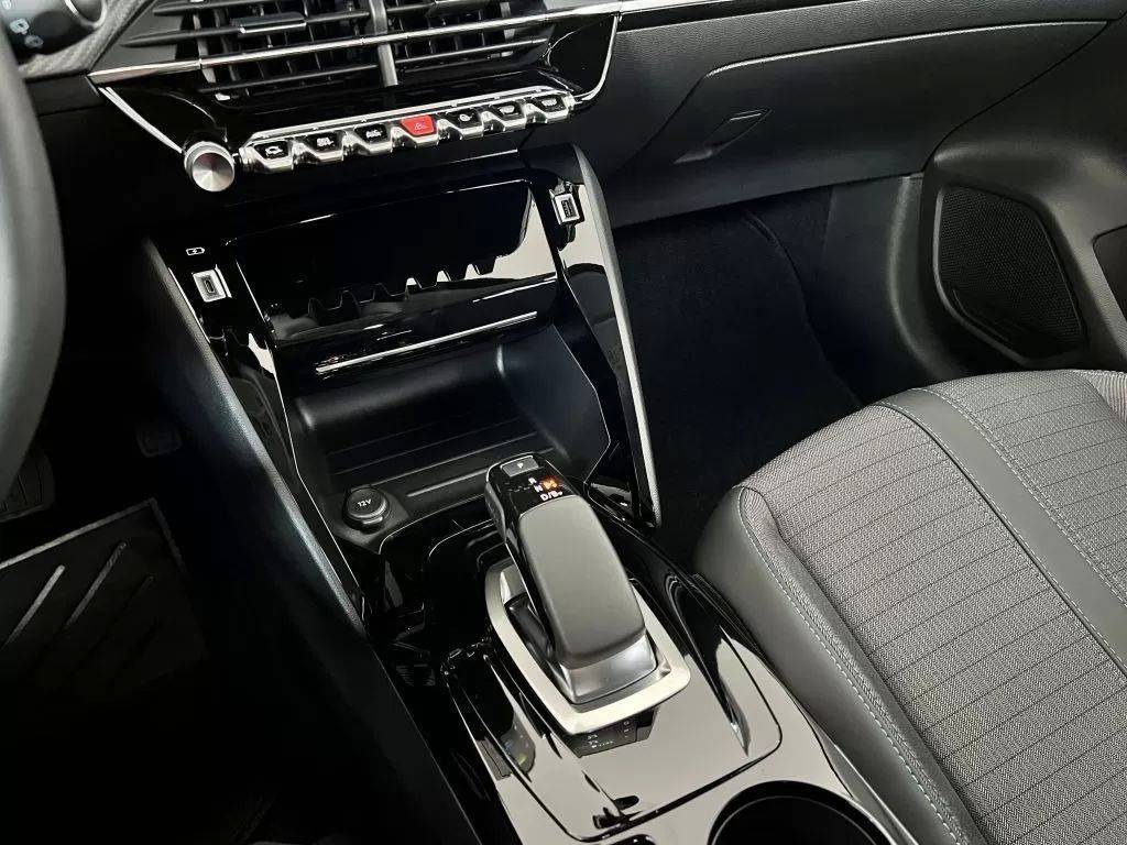 peugeot-e-208-2022-eletrico-200cc