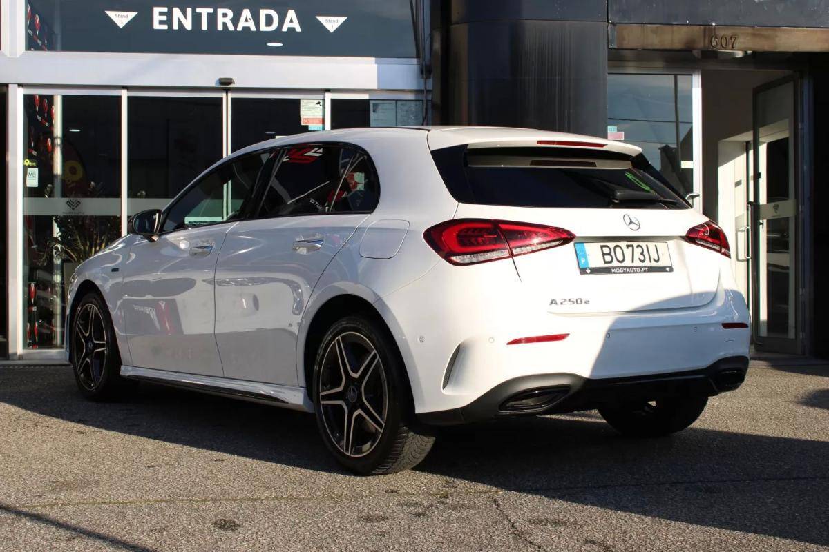 mercedes-benz-classe-a-2020-hibrido-1332cc