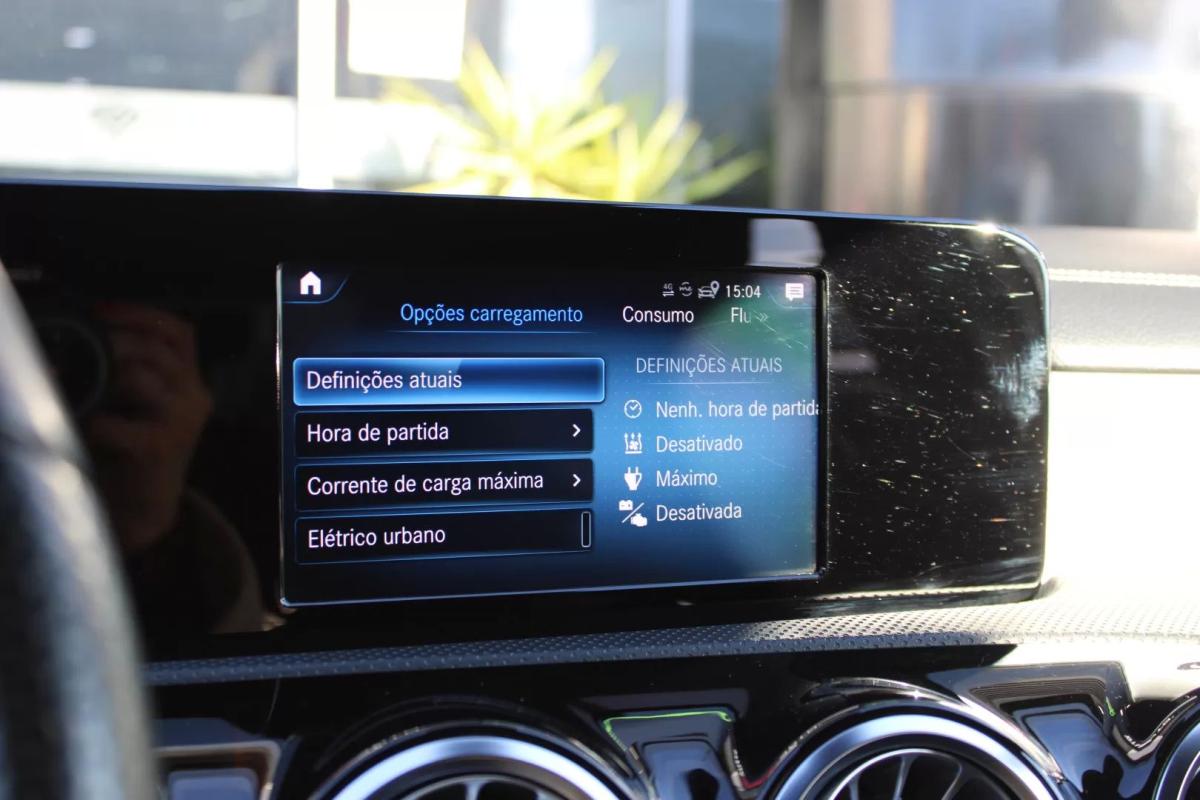 mercedes-benz-classe-a-2020-hibrido-1332cc