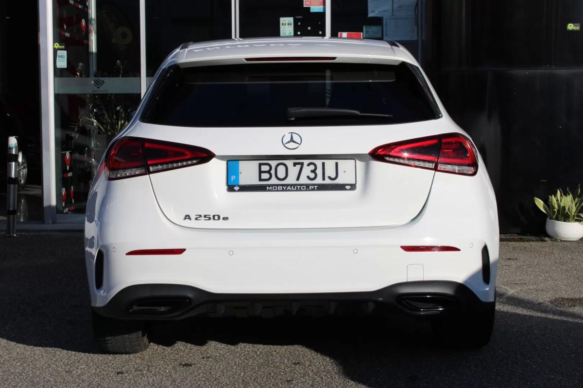 mercedes-benz-classe-a-2020-hibrido-1332cc