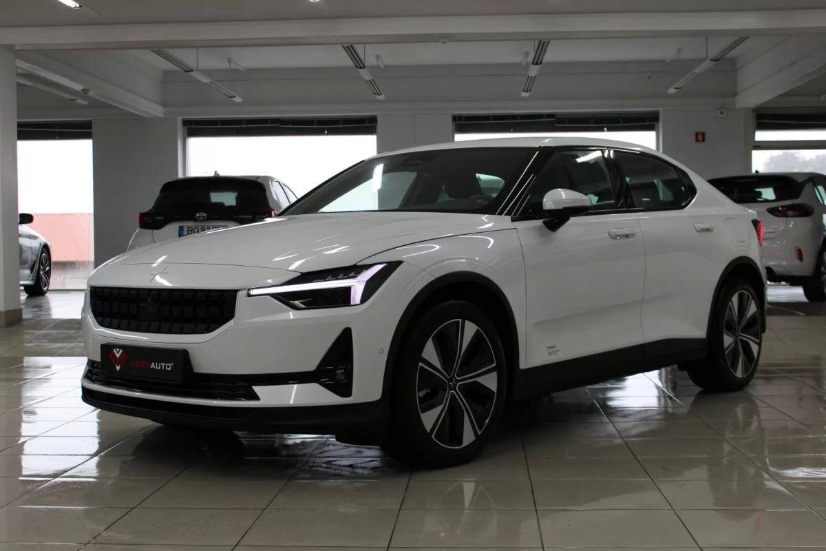polestar-2-2023-eletrico-200cc
