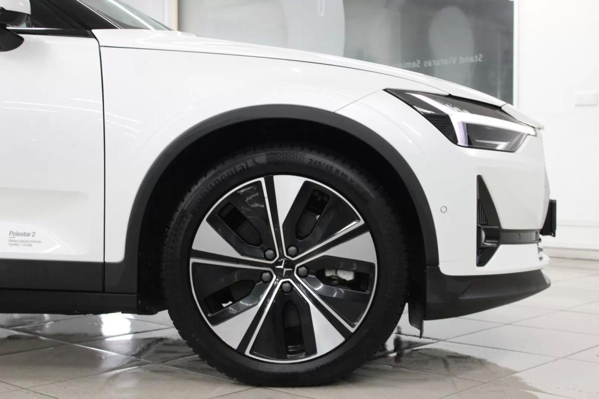 polestar-2-2023-eletrico-200cc