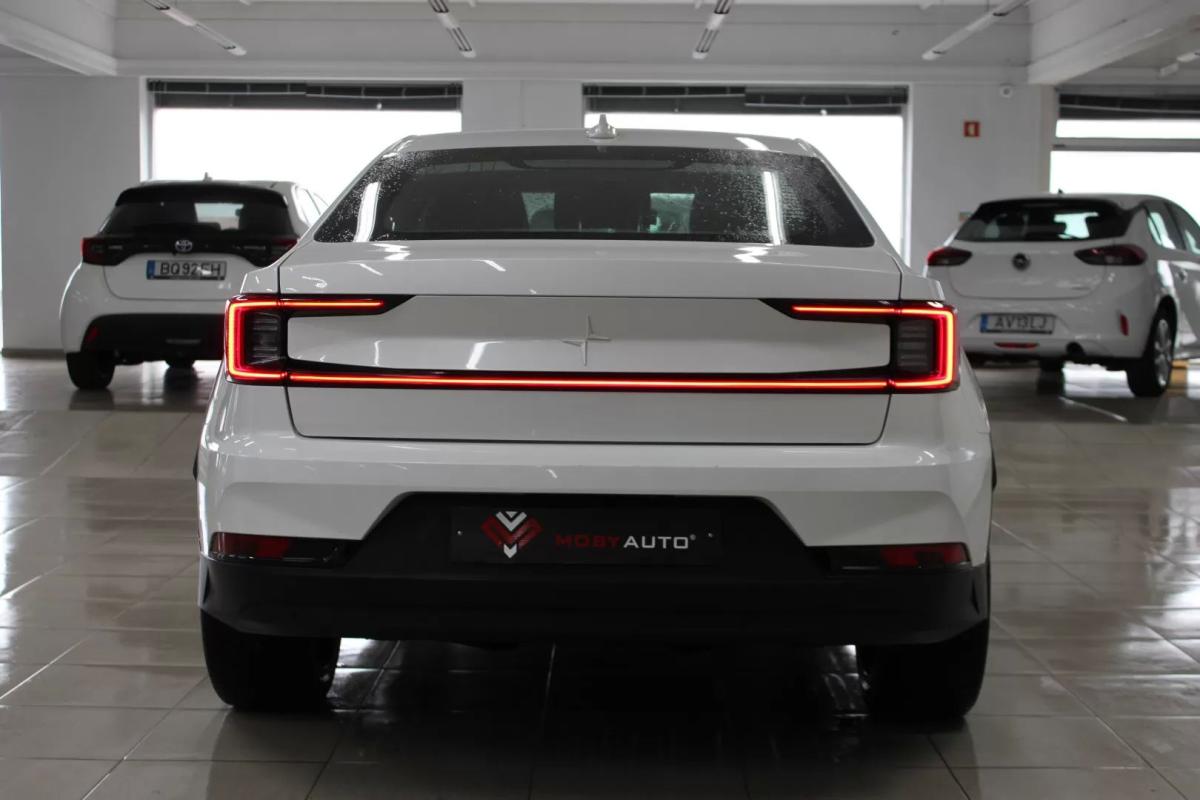 polestar-2-2023-eletrico-200cc
