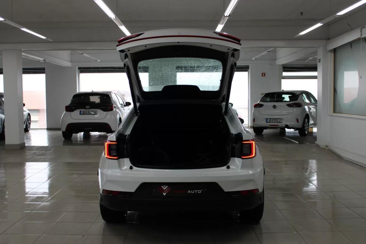 polestar-2-2023-eletrico-200cc