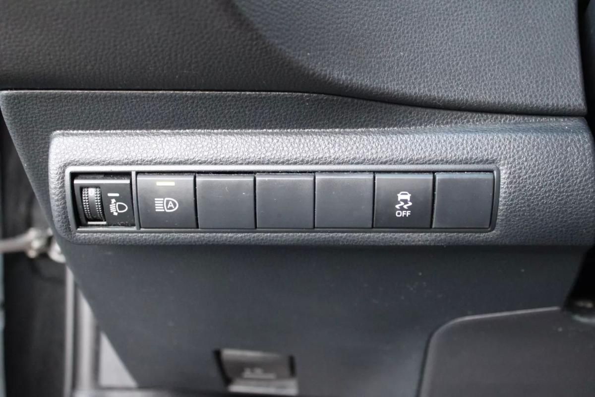 toyota-corolla-2020-hibrido-a-gasolina-1798cc