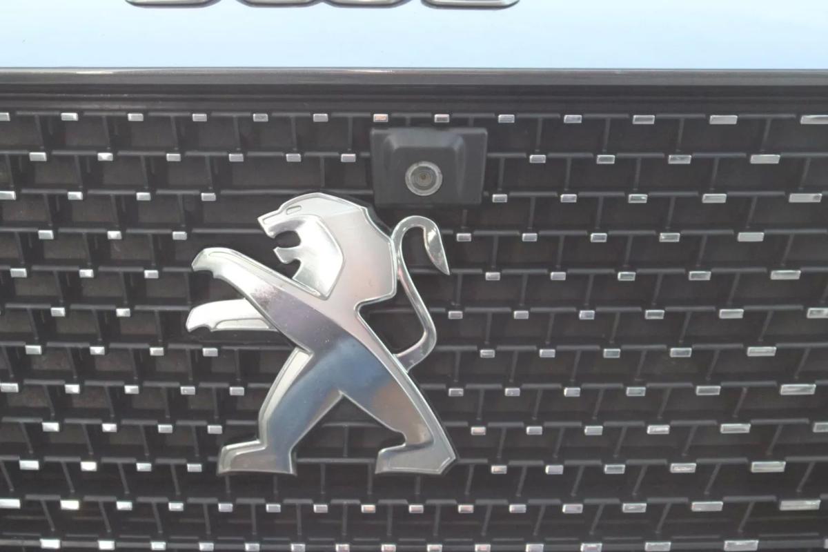 peugeot-5008-2021-diesel-1499cc