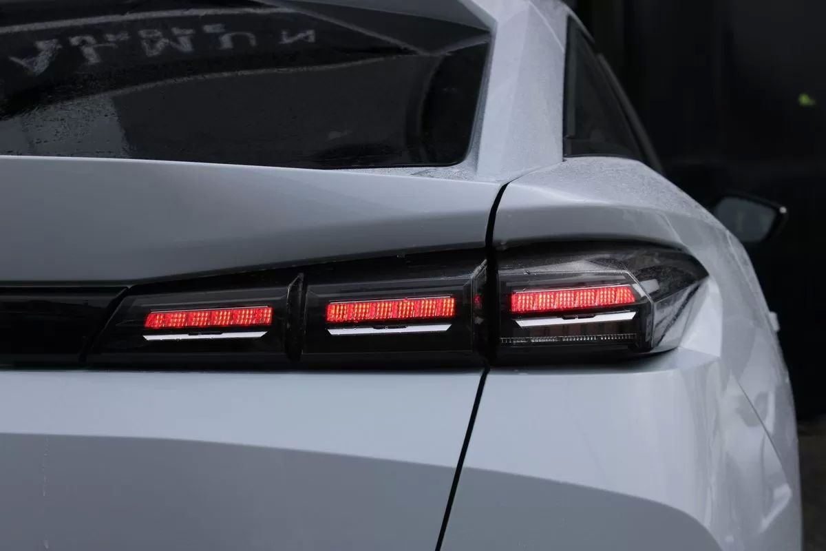peugeot-408-2024-gasolina-1199cc