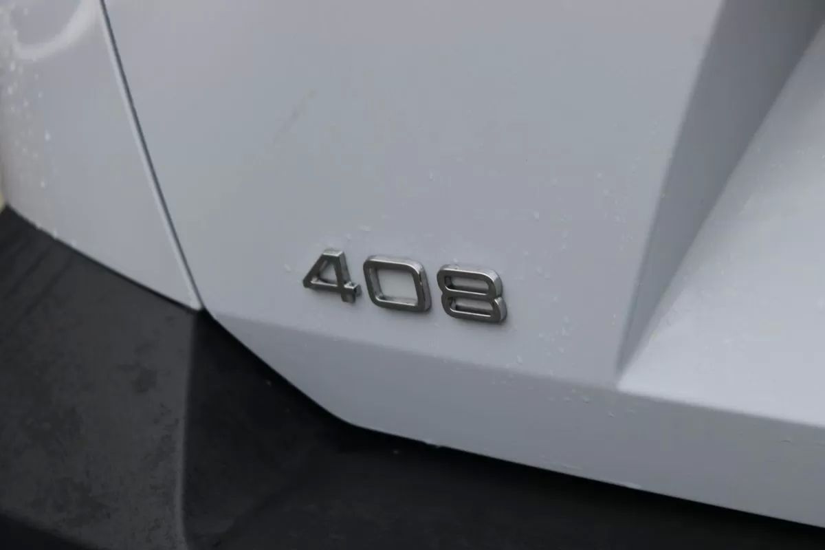 peugeot-408-2024-gasolina-1199cc