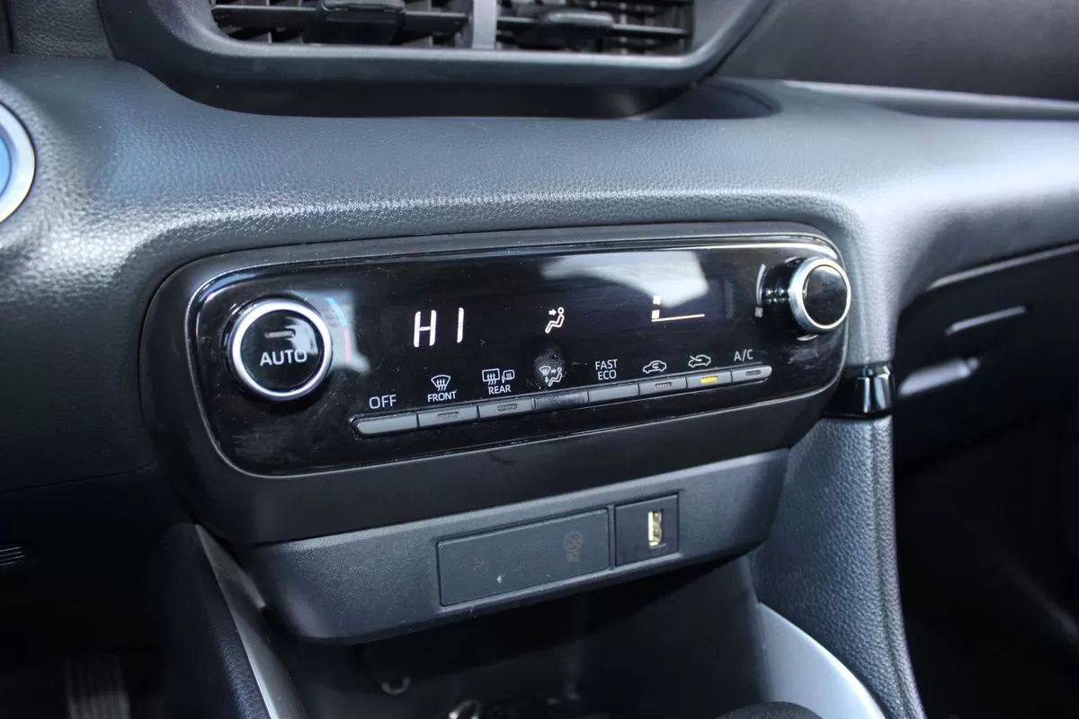 toyota-yaris-2021-gasolina-1497cc