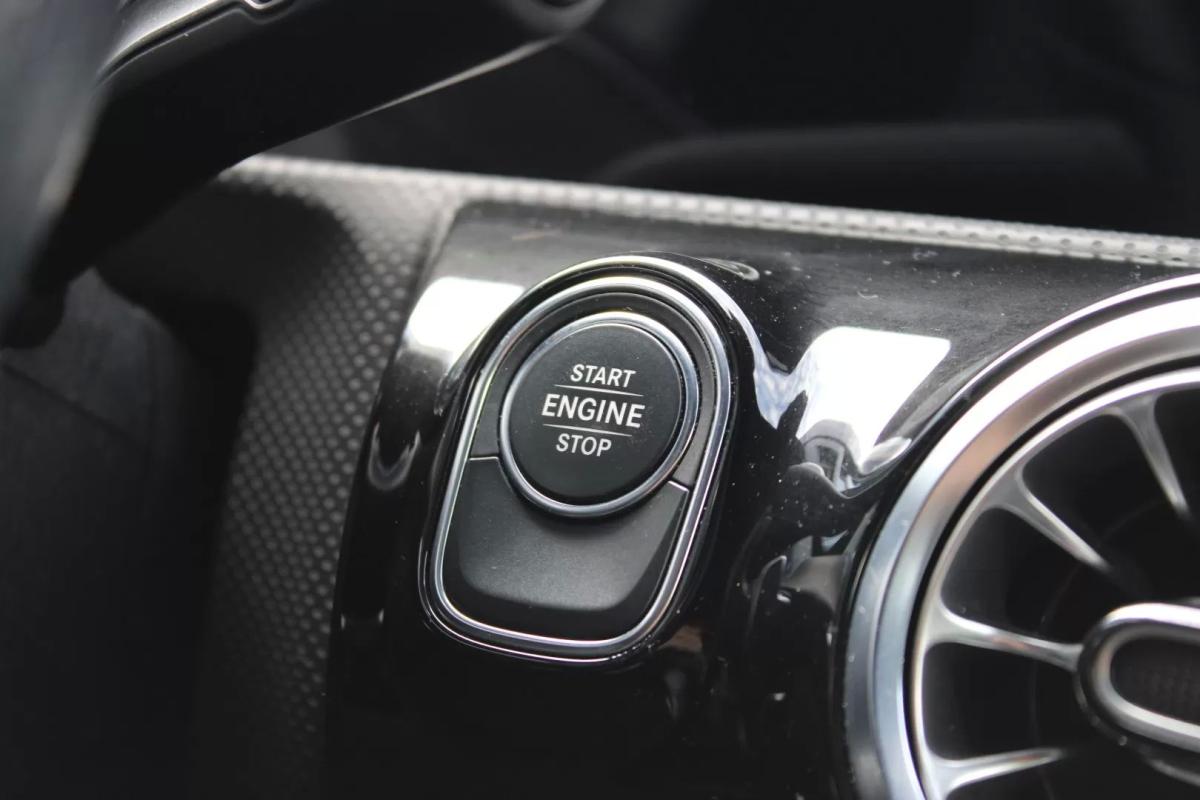 mercedes-benz-classe-a-2021-hibrido-1332cc