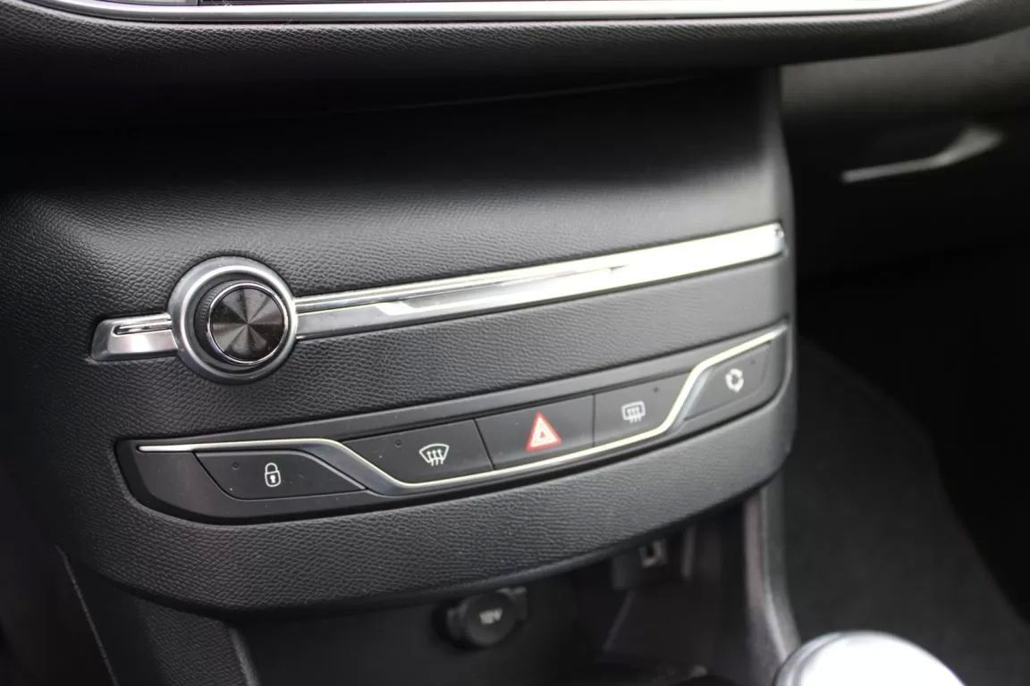peugeot-308-sw-2019-diesel-1499cc