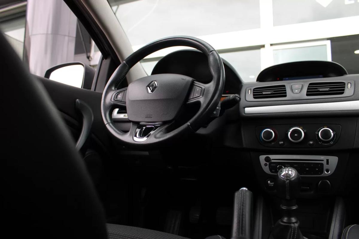 renault-megane-coupe-2014-diesel-1461cc