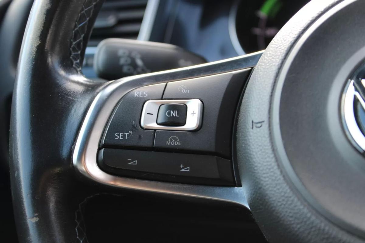 volkswagen-golf-2015-hibrido-1395cc