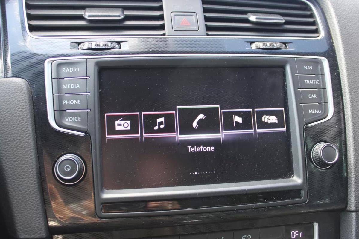 volkswagen-golf-2015-hibrido-1395cc