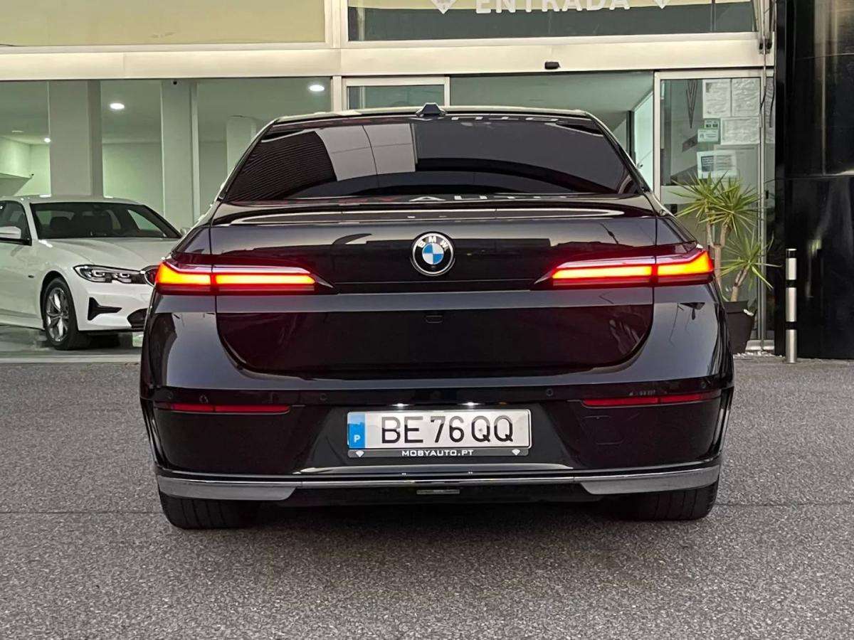 bmw-serie-7-2023-diesel-2993cc