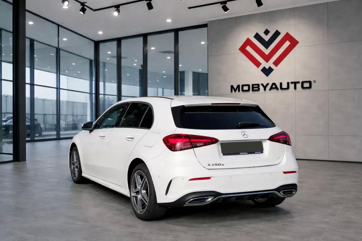 mercedes-benz-classe-a-2020-hibrido-1332cc