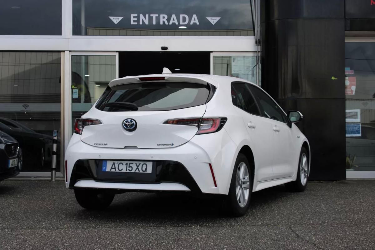 toyota-corolla-2020-hibrido-a-gasolina-1798cc