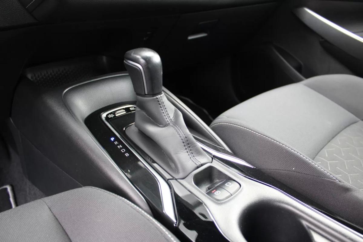 toyota-corolla-2020-hibrido-a-gasolina-1798cc