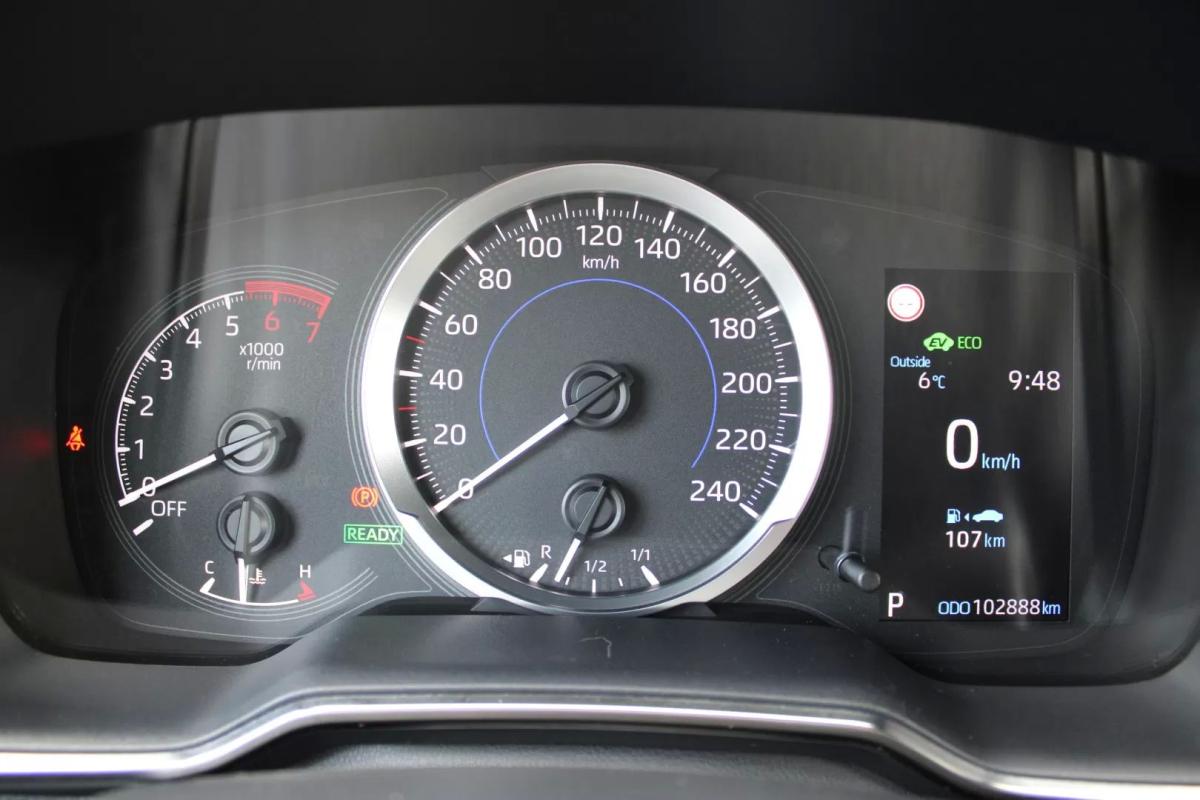 toyota-corolla-2020-hibrido-a-gasolina-1798cc