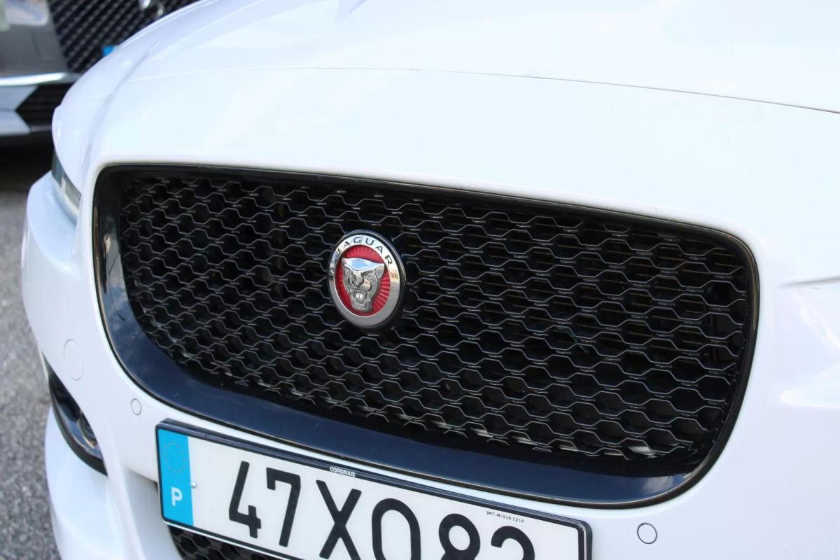jaguar-xe-2018-diesel-1999cc