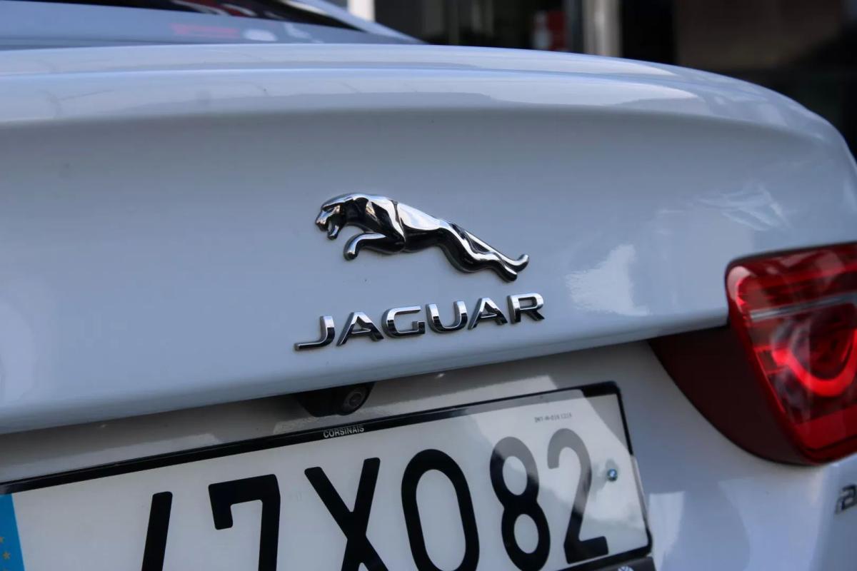 jaguar-xe-2018-diesel-1999cc