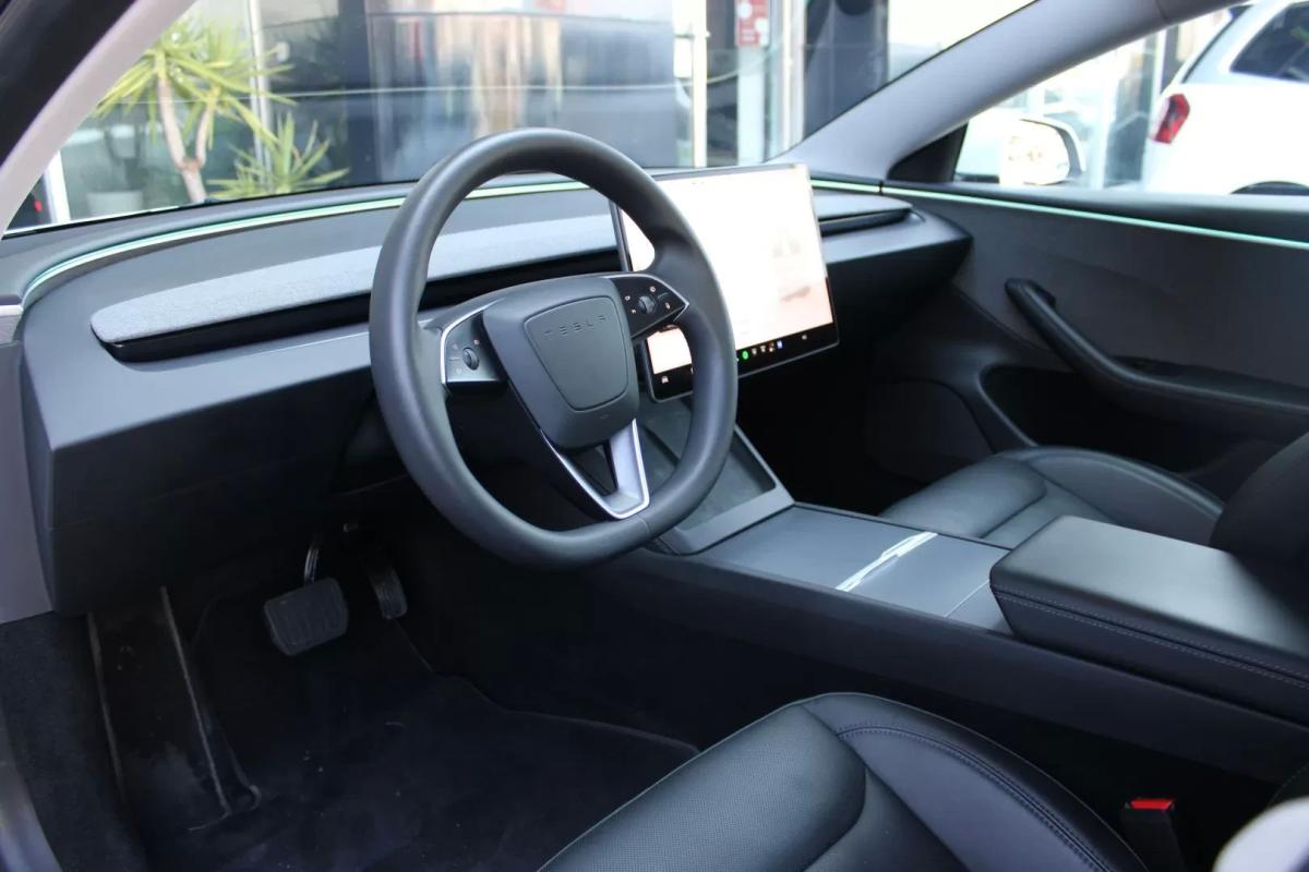 tesla-model-3-2023-eletrico-200cc