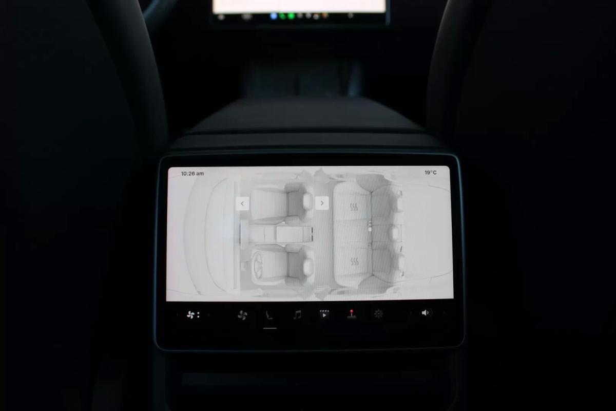 tesla-model-3-2023-eletrico-200cc