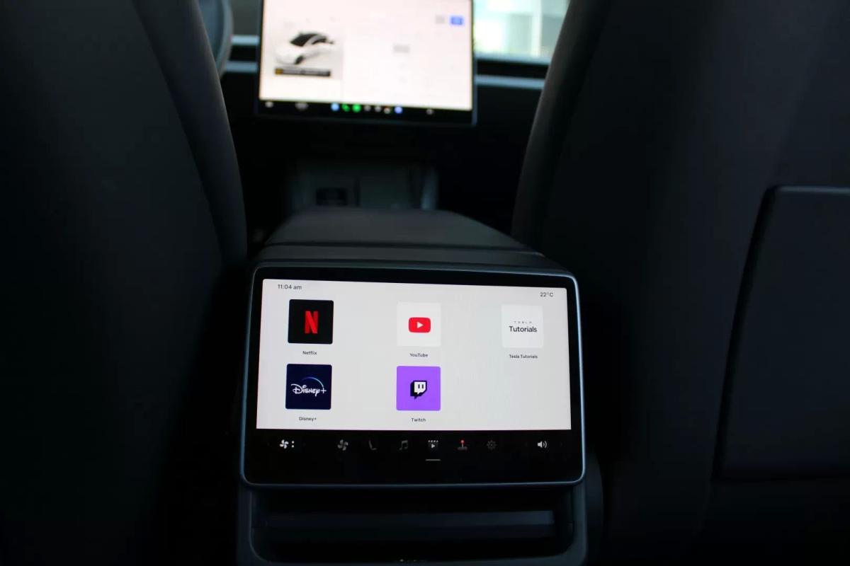 tesla-model-3-2023-eletrico-200cc