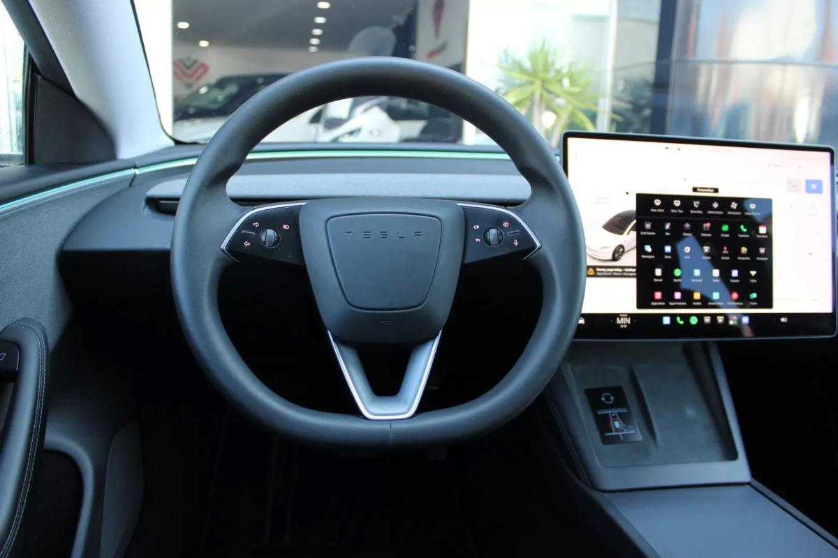 tesla-model-3-2023-eletrico-200cc