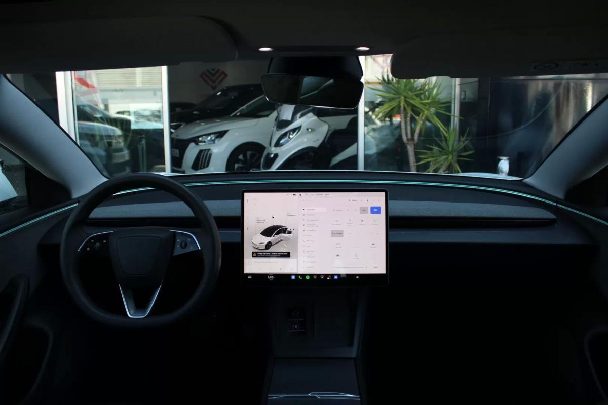 tesla-model-3-2023-eletrico-200cc