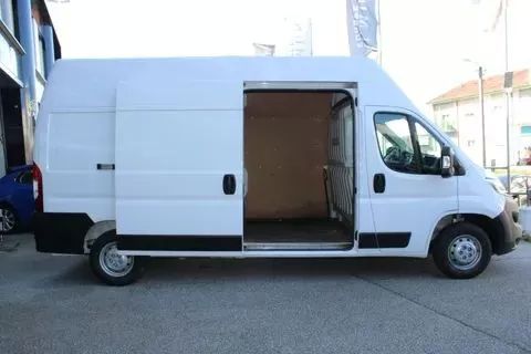 citroen-jumper-2023-diesel-2179cc