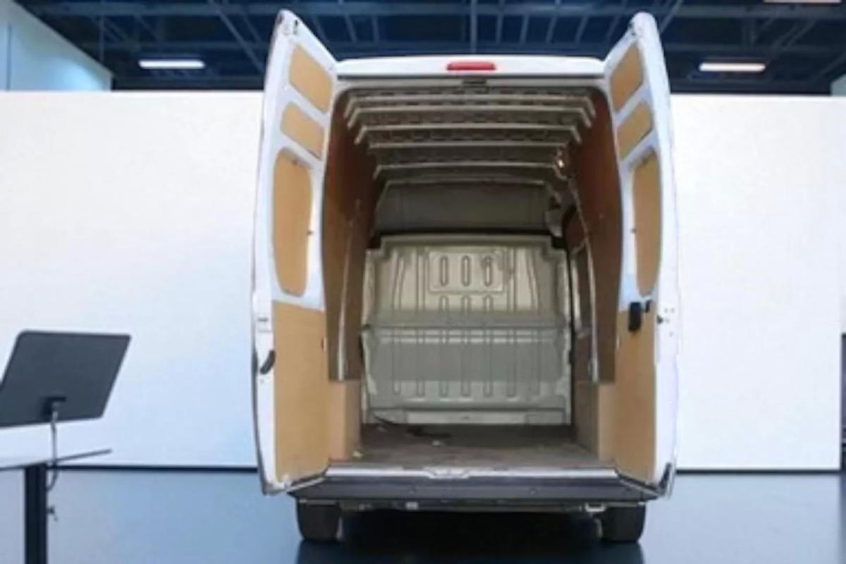 citroen-jumper-2023-diesel-2179cc