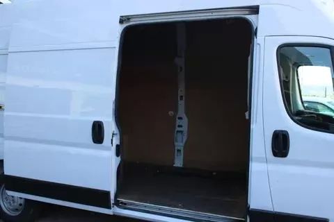 citroen-jumper-2023-diesel-2179cc