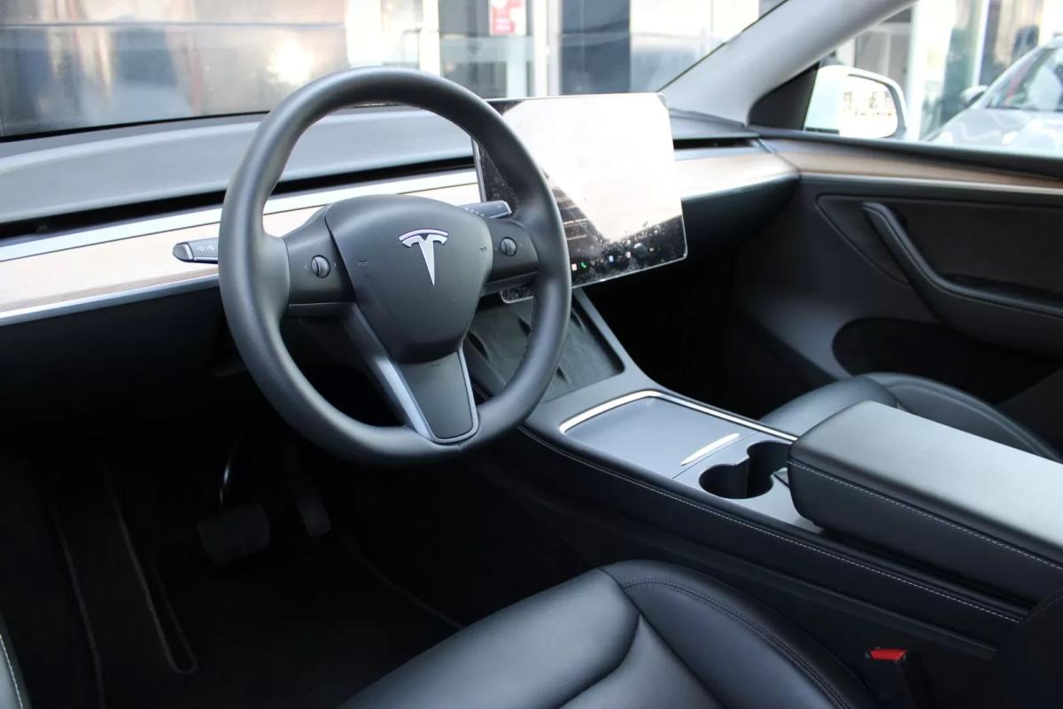 tesla-model-y-2024-eletrico-0cc