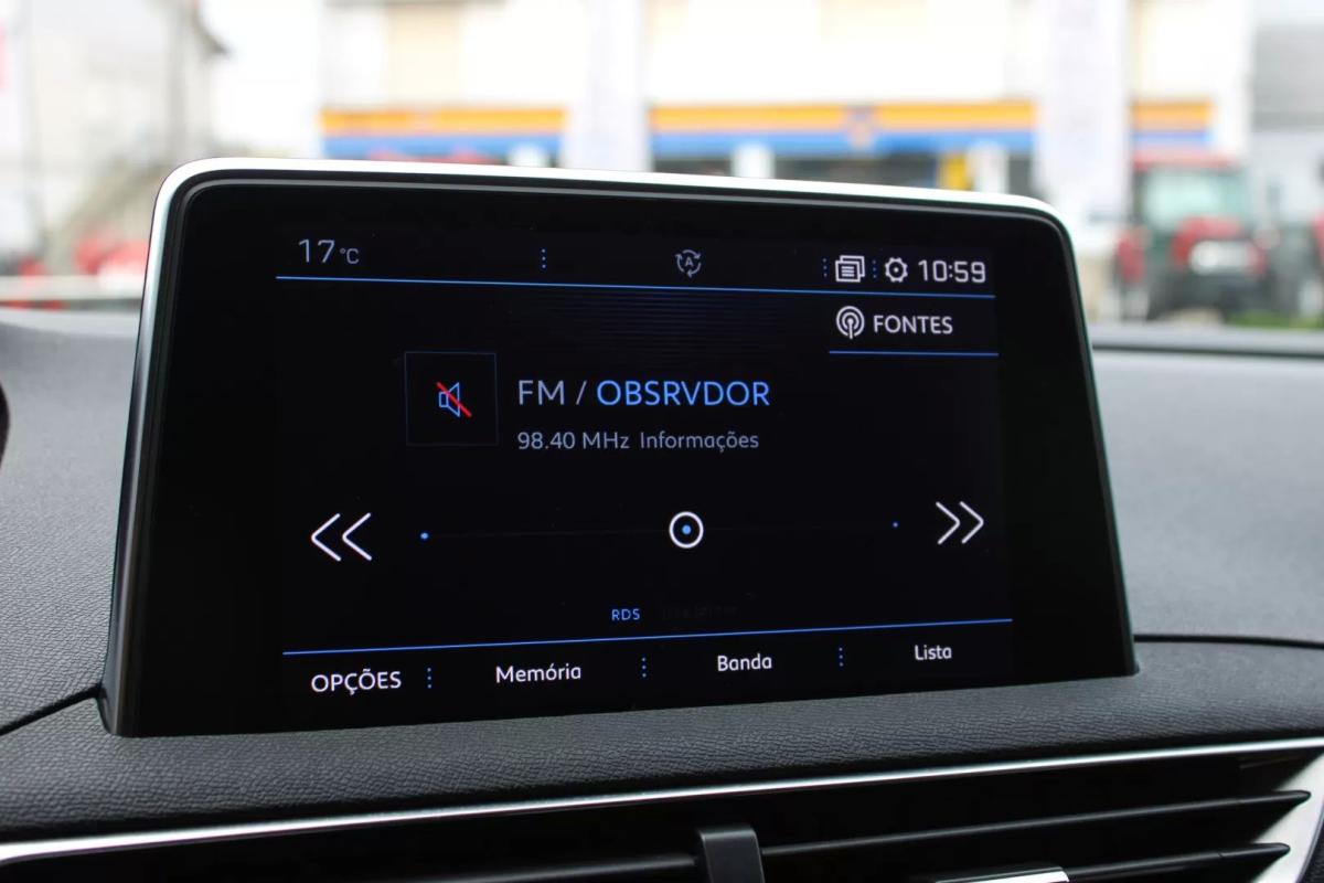 peugeot-5008-2019-diesel-1499cc