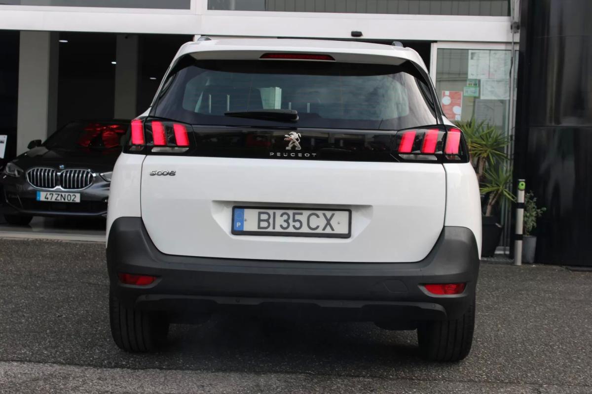 peugeot-5008-2019-diesel-1499cc